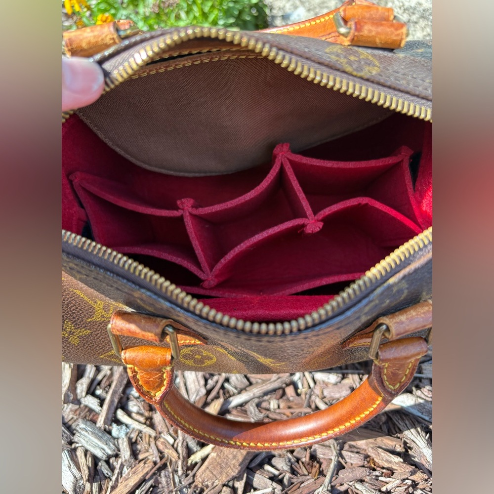 ✨AUTHENTIC 💯Louis Vuitton Speedy 25✨ - Picture 4 of 10